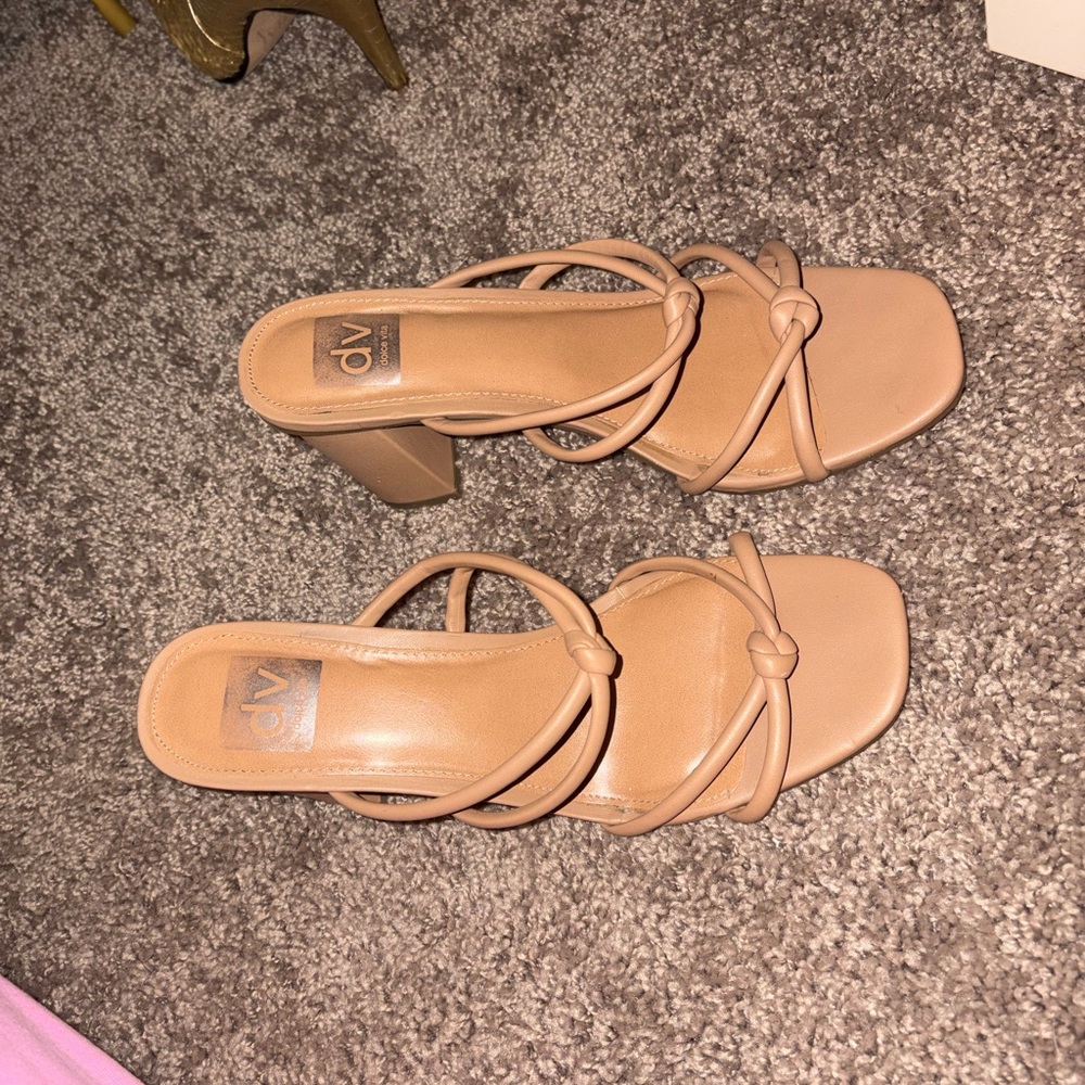 DV by Dolce Vita Women's Nude Knotted Heels
